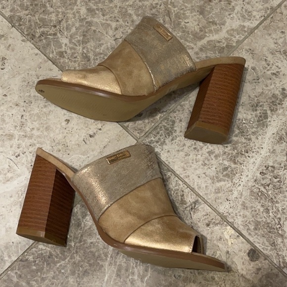 Henry Ferrera Champagne Sandals - Picture 5 of 12